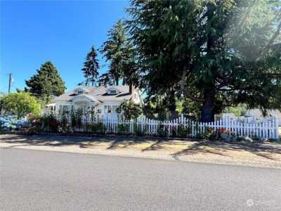 Home For Sale in Eatonville, Washington