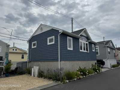 Home For Sale in Lavallette, New Jersey