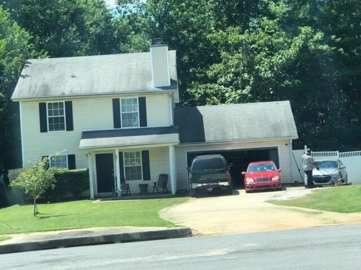 Picture of Home For Sale in Forest Park, Georgia, United States