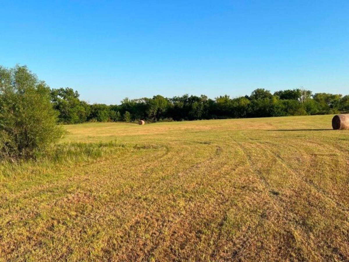 Picture of Residential Land For Sale in Burlington, Kansas, United States