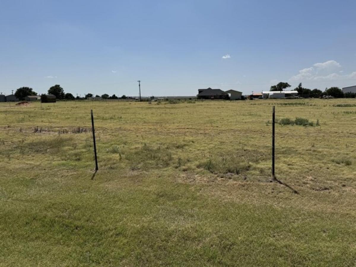 Picture of Residential Land For Sale in Canyon, Texas, United States