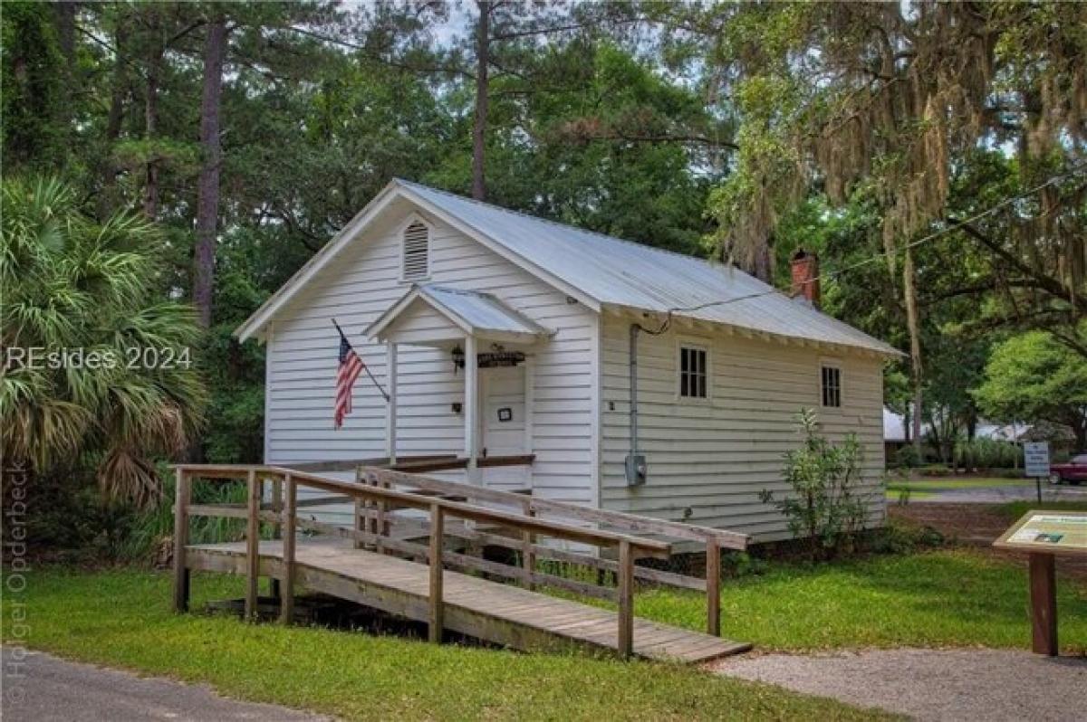 Picture of Residential Land For Sale in Daufuskie Island, South Carolina, United States