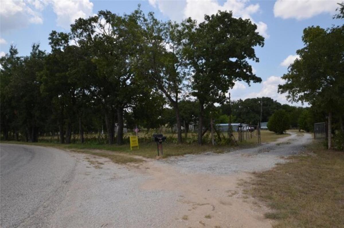 Picture of Home For Sale in Bridgeport, Texas, United States