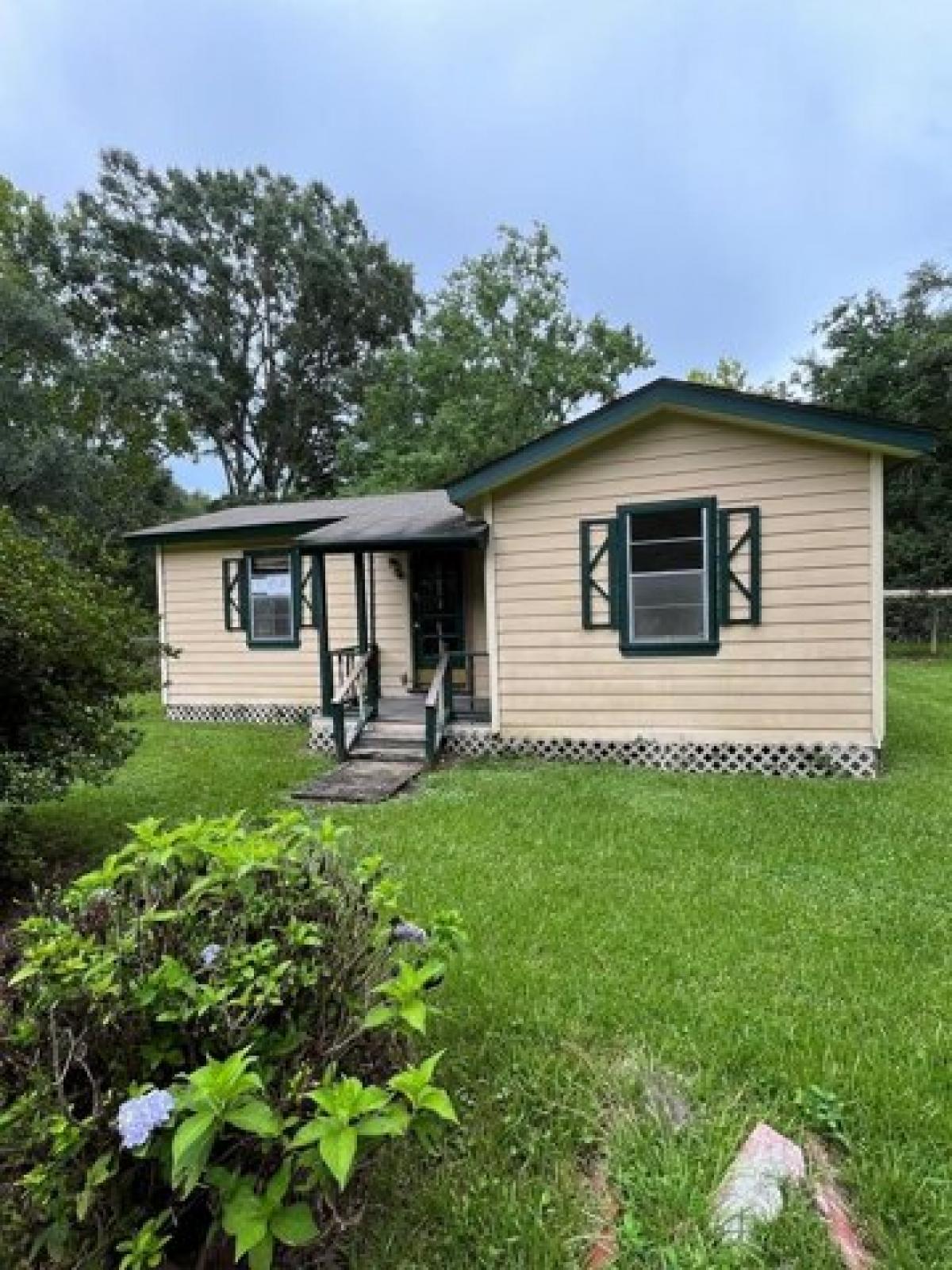 Picture of Home For Sale in Picayune, Mississippi, United States