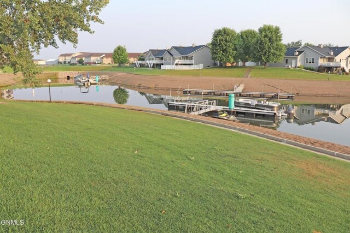 Picture of Home For Sale in Mandan, North Dakota, United States