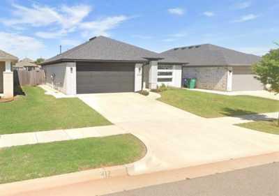 Home For Rent in Piedmont, Oklahoma