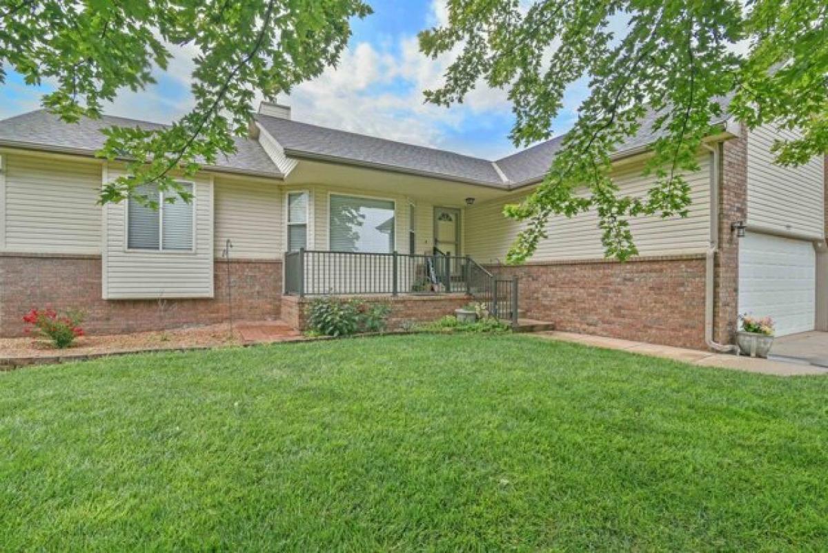 Picture of Home For Sale in Clearwater, Kansas, United States