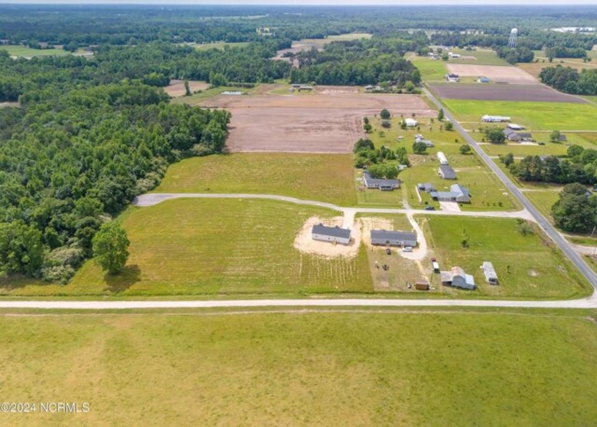 Picture of Residential Land For Sale in Beulaville, North Carolina, United States