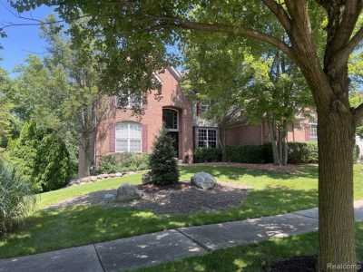 Home For Sale in Commerce Township, Michigan