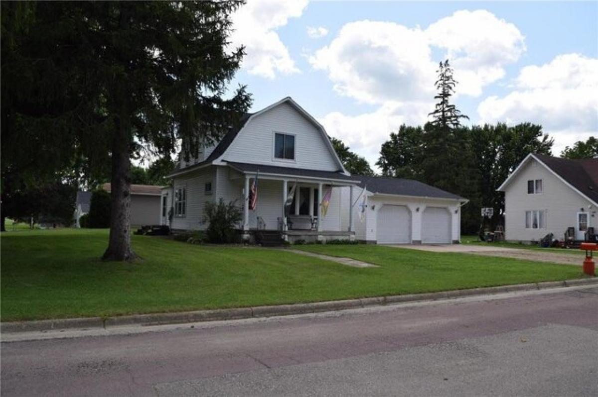 Picture of Home For Sale in New Richland, Minnesota, United States