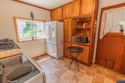 Home For Sale in Toledo, Oregon