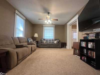 Home For Sale in Burlington, Iowa