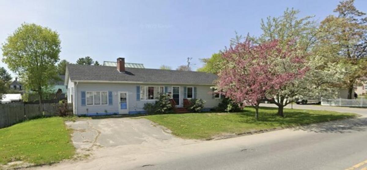 Picture of Home For Sale in Waterville, Maine, United States