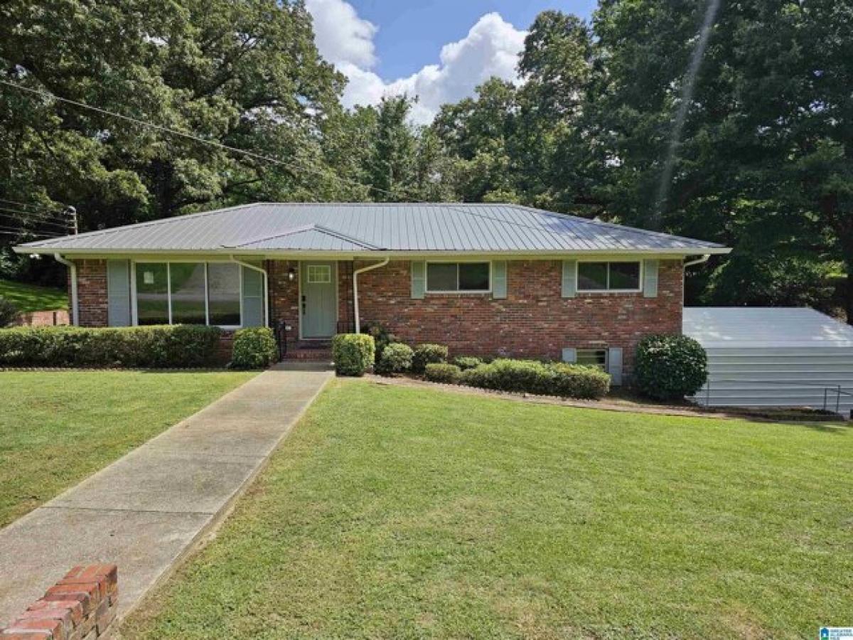 Picture of Home For Sale in Pleasant Grove, Alabama, United States