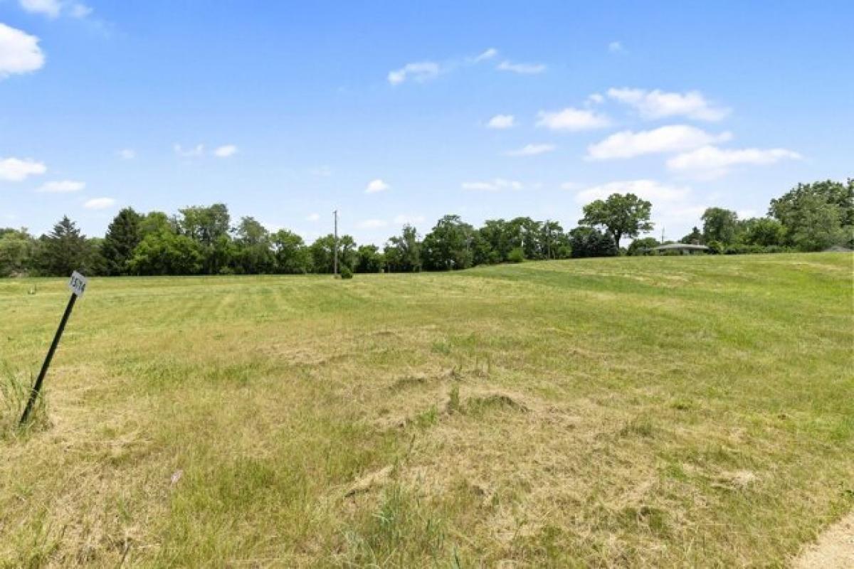 Picture of Residential Land For Sale in Roscoe, Illinois, United States