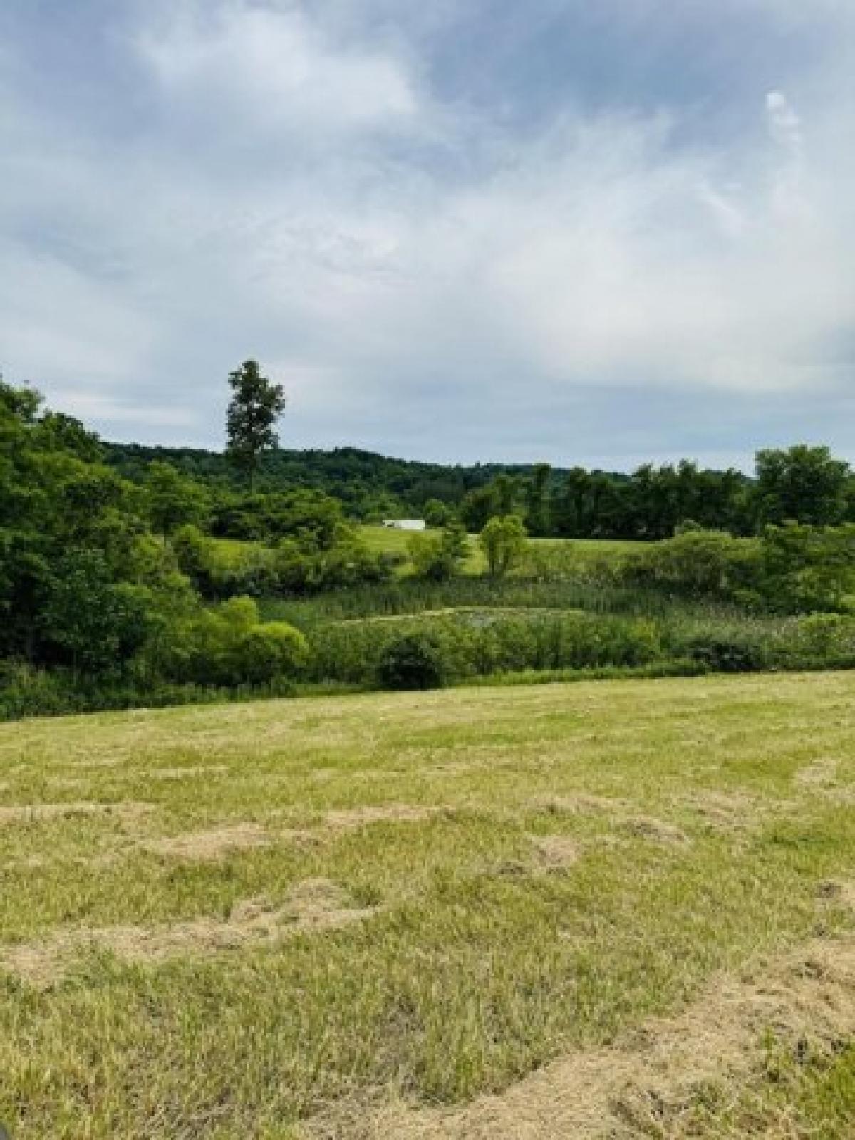 Picture of Home For Sale in Rutland, Ohio, United States