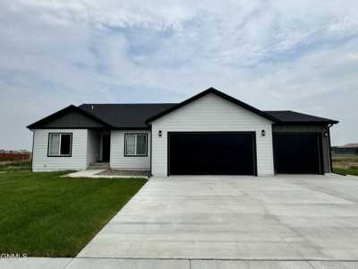 Home For Sale in Watford City, North Dakota