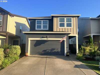 Home For Sale in Woodburn, Oregon