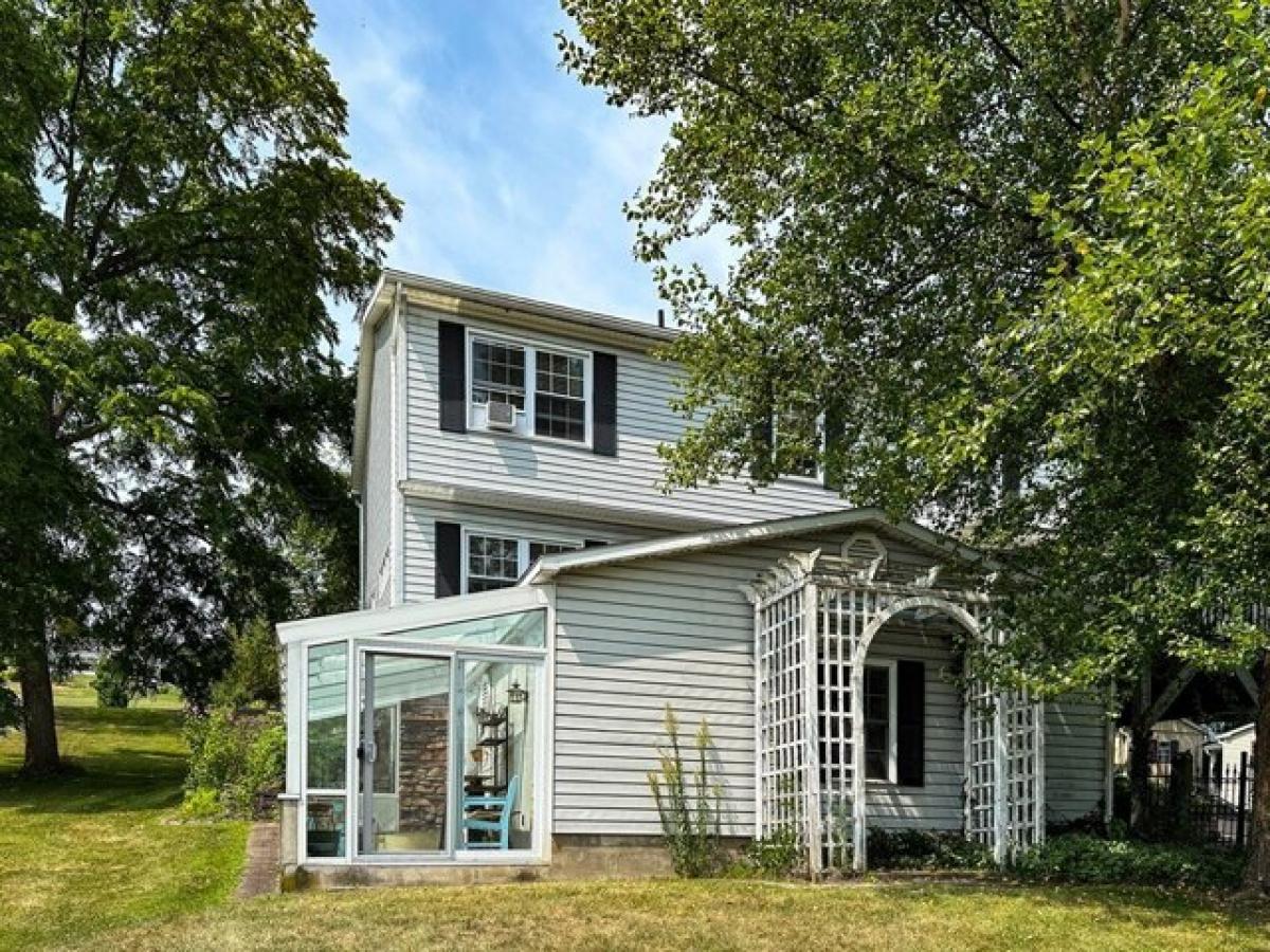 Picture of Home For Sale in Watkins Glen, New York, United States