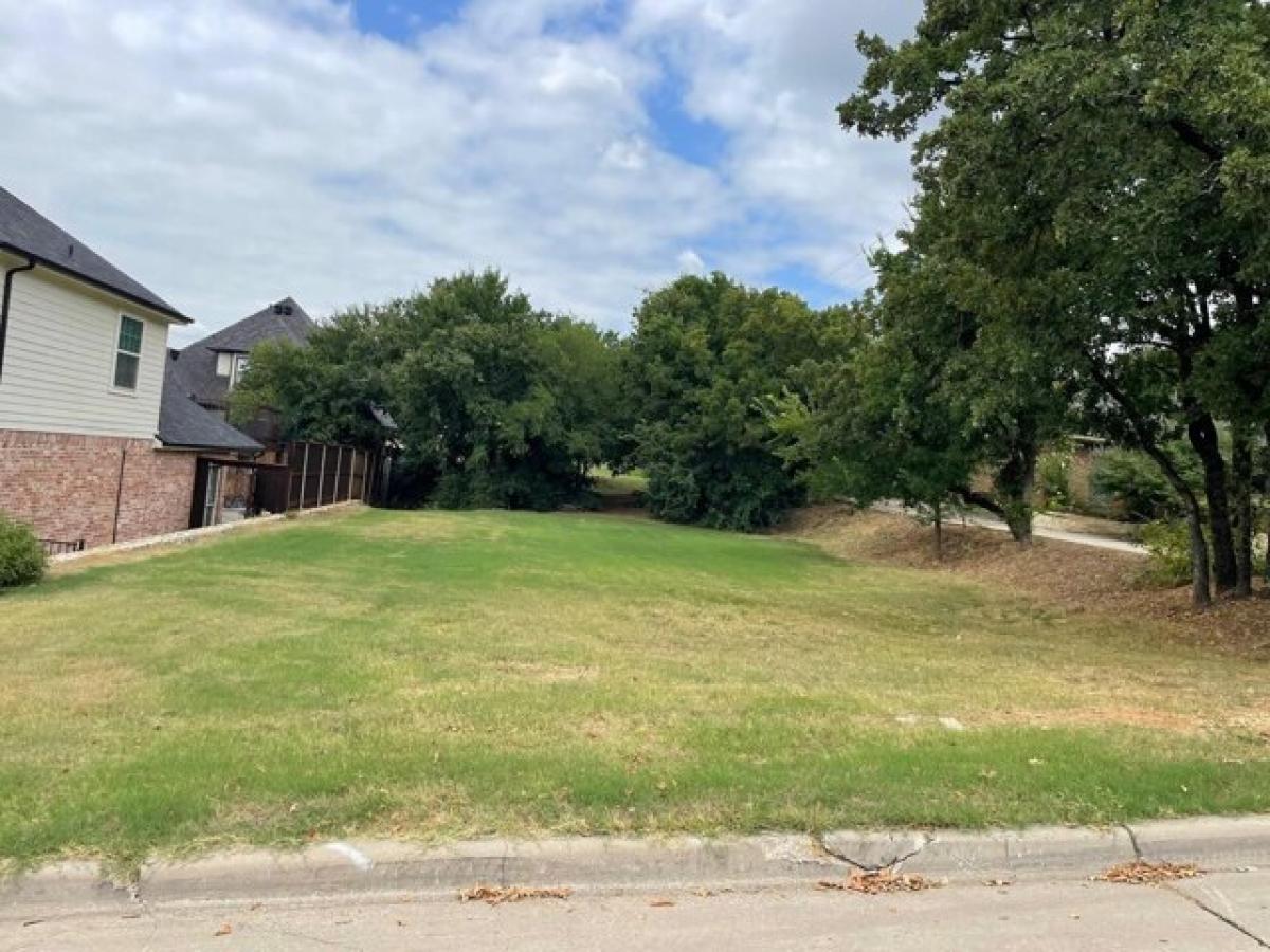 Picture of Residential Land For Sale in Arlington, Texas, United States