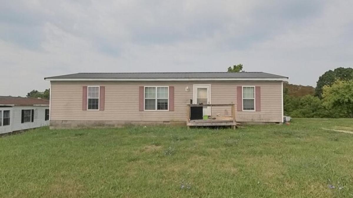 Picture of Home For Sale in Stanford, Kentucky, United States