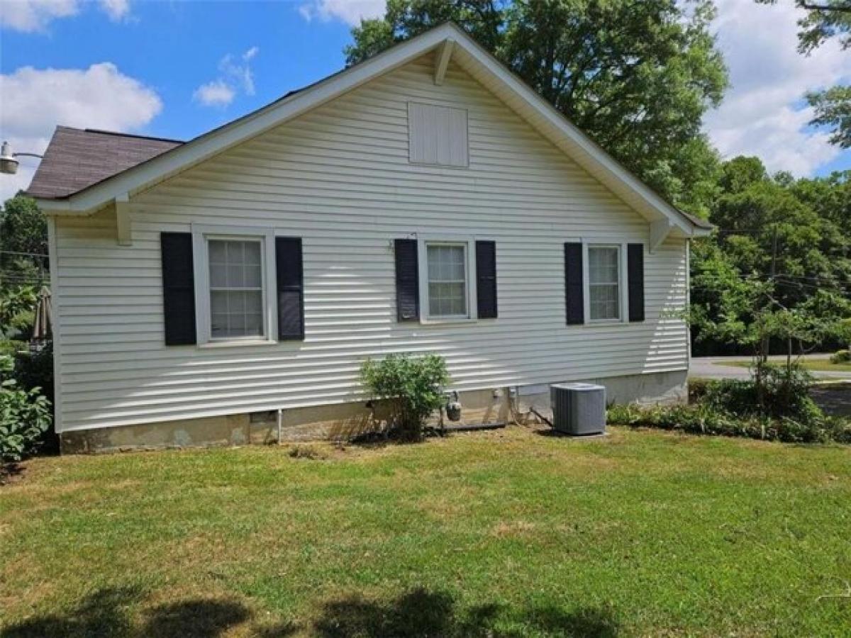 Picture of Home For Sale in Lindale, Georgia, United States