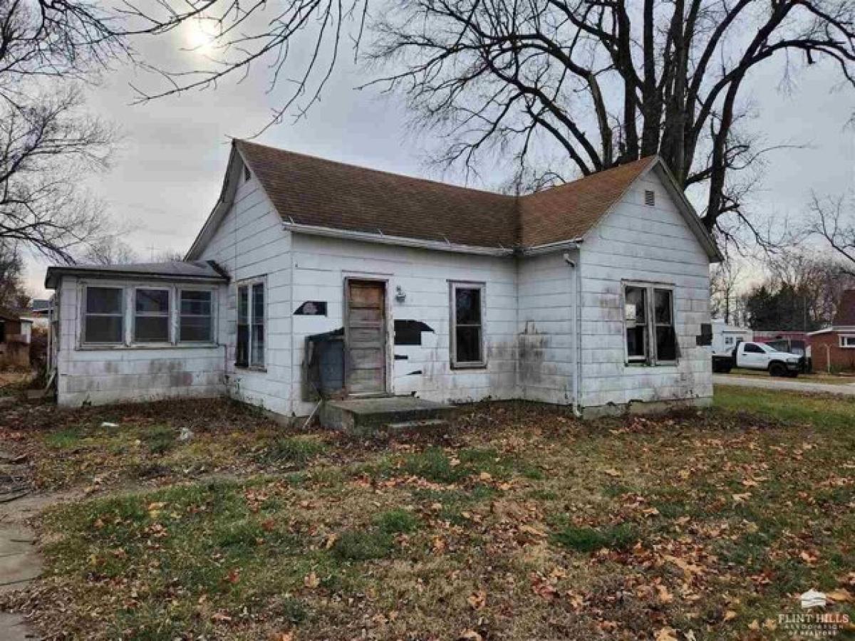 Picture of Home For Sale in Everest, Kansas, United States