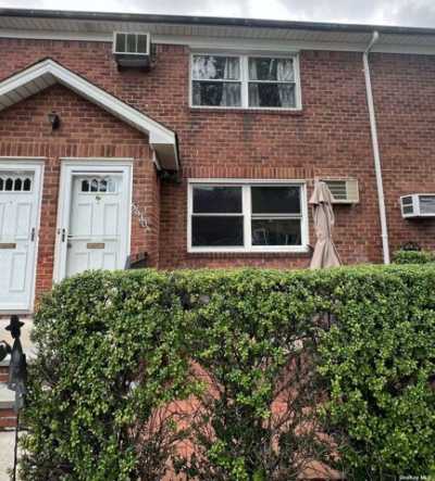 Home For Sale in Fresh Meadows, New York