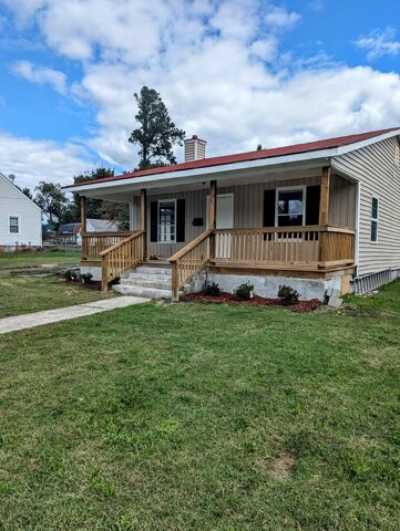 Home For Sale in Blackstone, Virginia