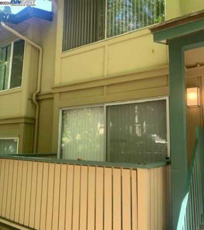 Home For Sale in Daly City, California