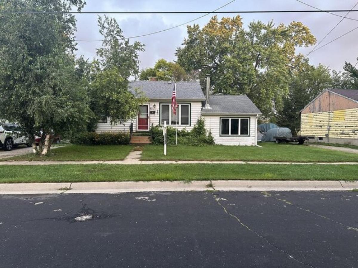 Picture of Home For Sale in Watertown, Wisconsin, United States