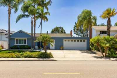 Home For Sale in Solana Beach, California