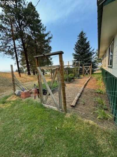 Home For Sale in Seneca, Oregon