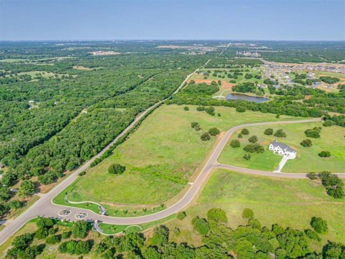 Picture of Residential Land For Sale in Edmond, Oklahoma, United States