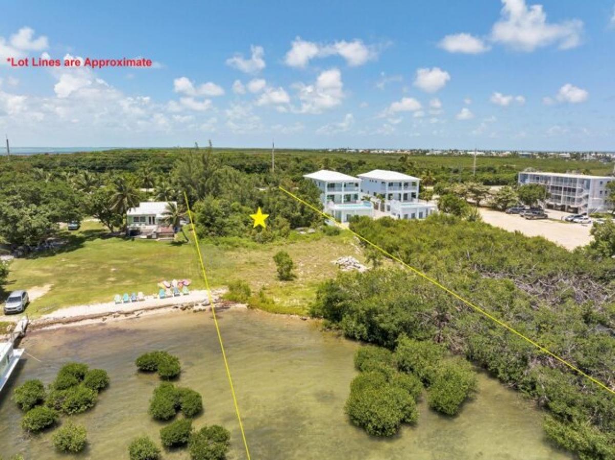 Picture of Residential Land For Sale in Islamorada, Florida, United States