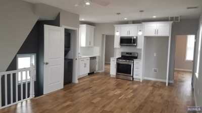 Home For Rent in Carlstadt, New Jersey