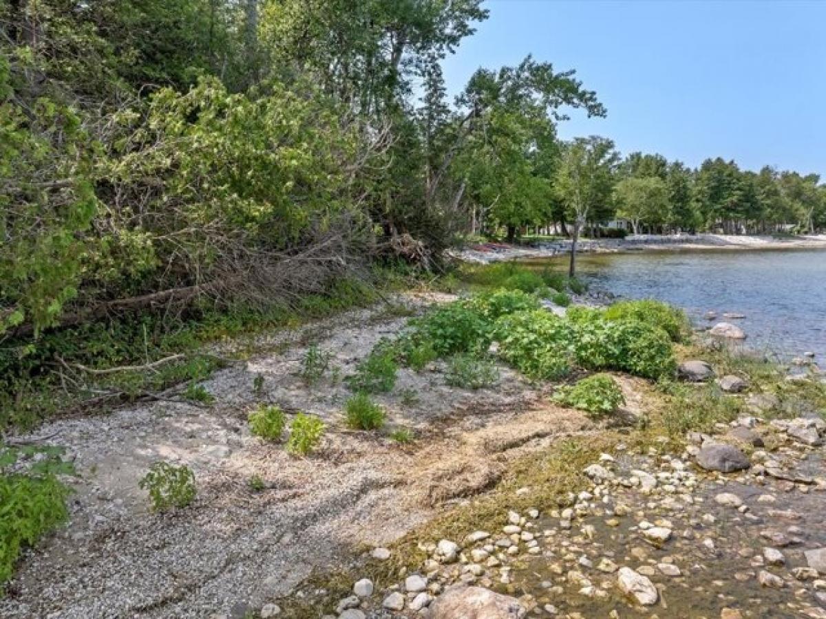 Picture of Residential Land For Sale in Sturgeon Bay, Wisconsin, United States