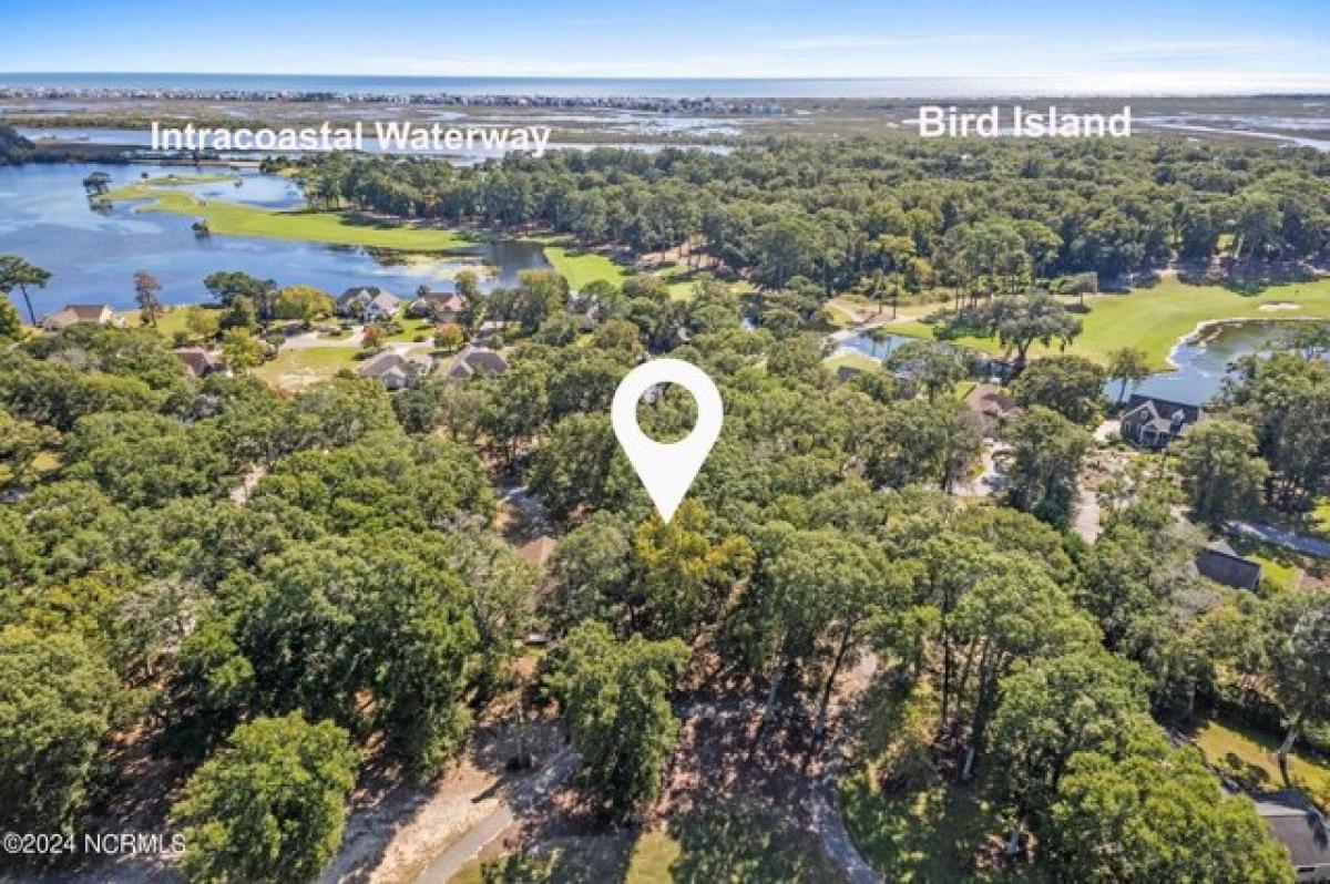 Picture of Residential Land For Sale in Sunset Beach, North Carolina, United States