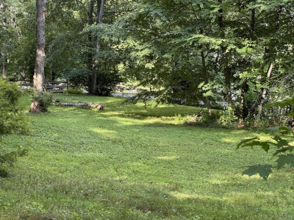 Picture of Home For Sale in Bethlehem, Connecticut, United States