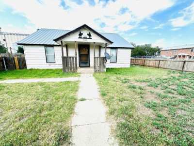 Home For Sale in Sunray, Texas