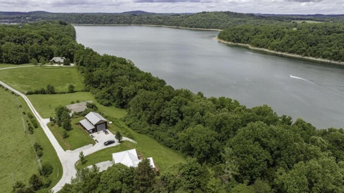 Picture of Home For Sale in Monticello, Kentucky, United States