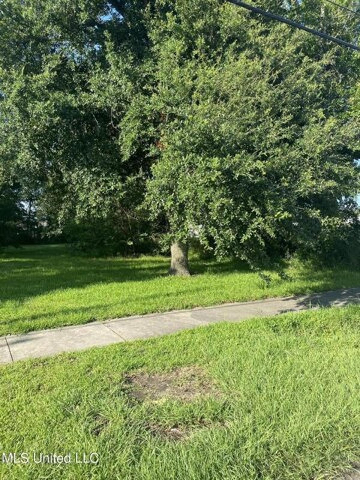 Picture of Residential Land For Sale in Gulfport, Mississippi, United States