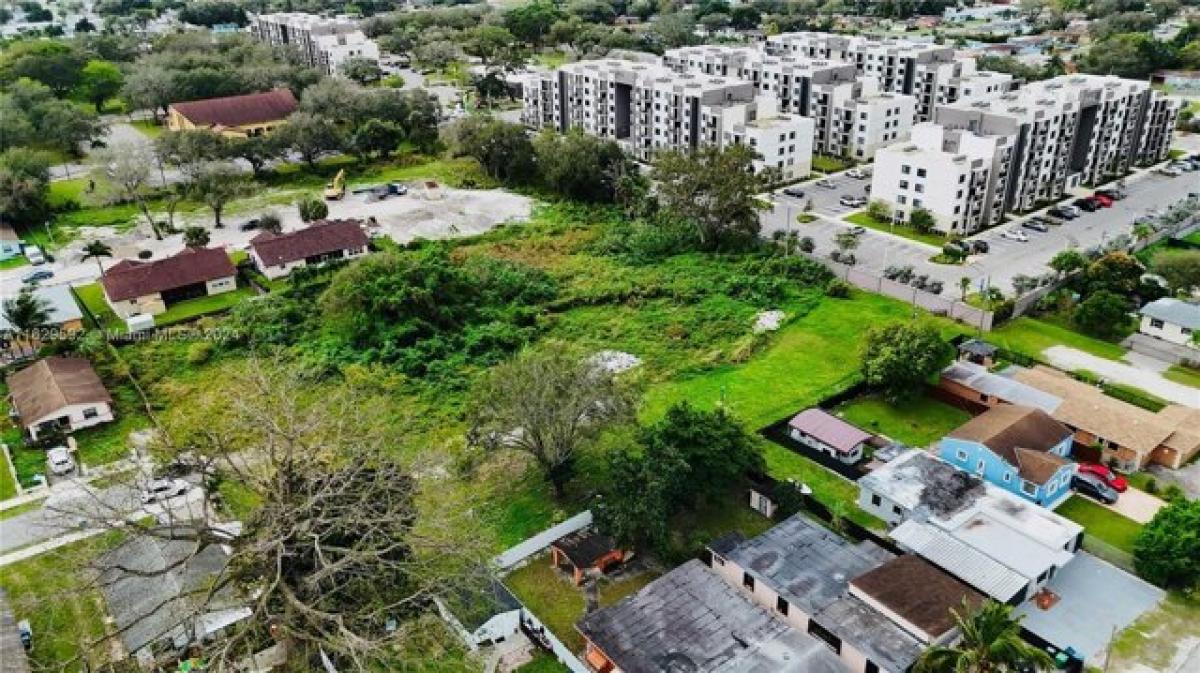 Picture of Residential Land For Sale in Miami Gardens, Florida, United States