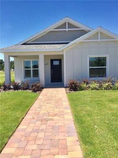 Home For Rent in Oxford, Florida