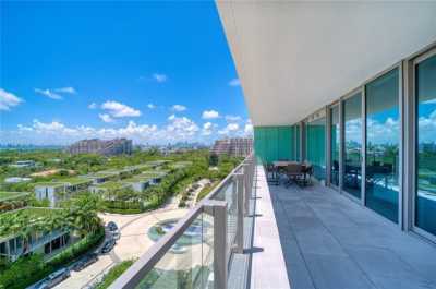 Home For Sale in Key Biscayne, Florida