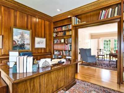 Home For Sale in Dartmouth, Massachusetts