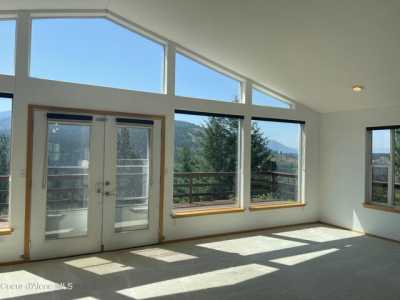 Home For Sale in Moyie Springs, Idaho