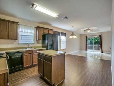 Home For Sale in Manchaca, Texas