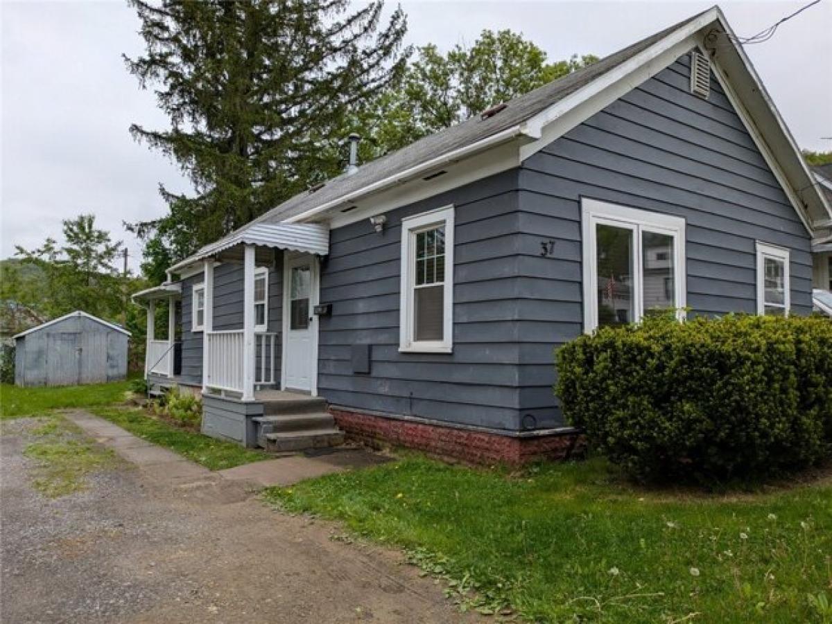 Picture of Home For Sale in Bradford, Pennsylvania, United States