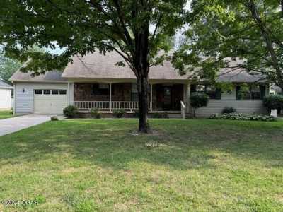 Home For Sale in Carthage, Missouri